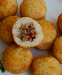 Papa de Rellenas (potato balls stuffed with beef picadillo) (1 dozen)